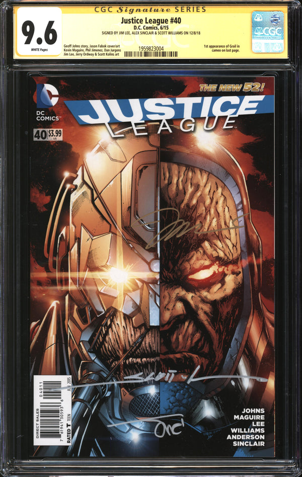 Justice League (2011) #40 CGC Signature Series 9.6 NM+